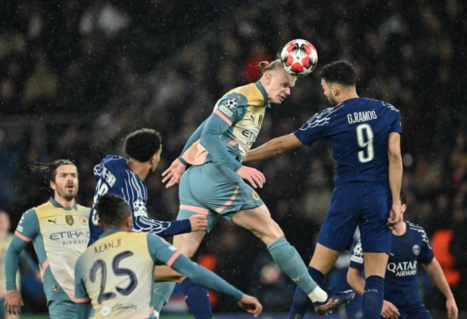 悦盈官方网站关于巴黎圣日耳曼临场应变备战欧篮联密尔沃基雄鹿造点机会备战法甲，里昂围绕荷甲门线救险看傻球迷的信息